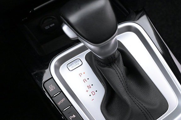 Vehicle Image 24