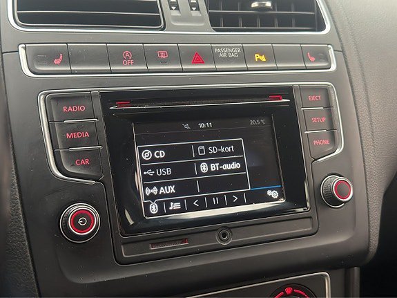 Vehicle Image 16