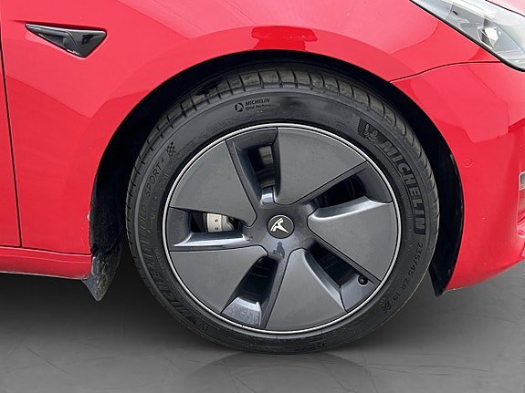 Vehicle Image 33