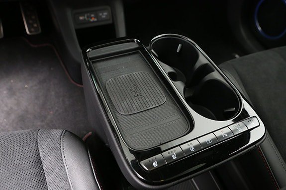 Vehicle Image 28