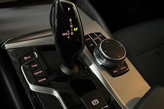 Vehicle Image 26