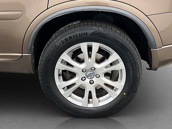 Vehicle Image 24