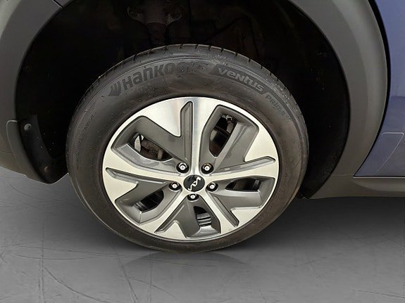 Vehicle Image 29