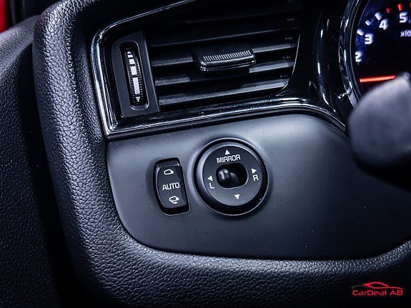 Vehicle Image 26