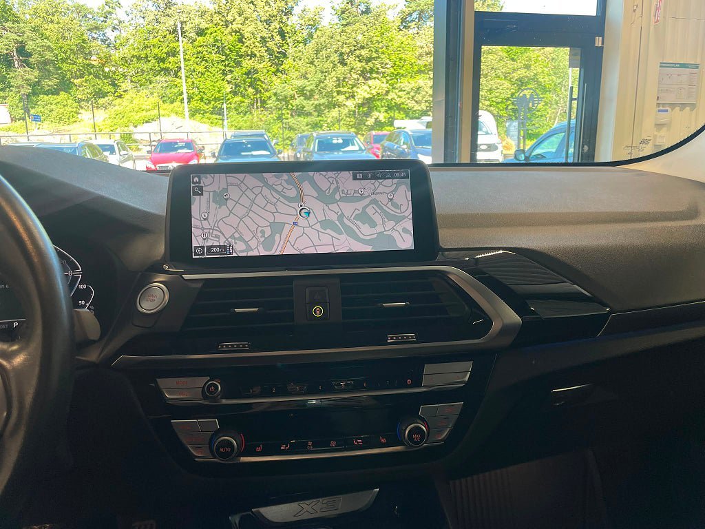 Vehicle Image 23