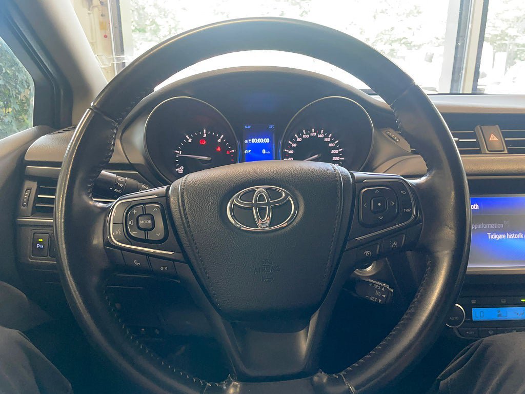Vehicle Image 17