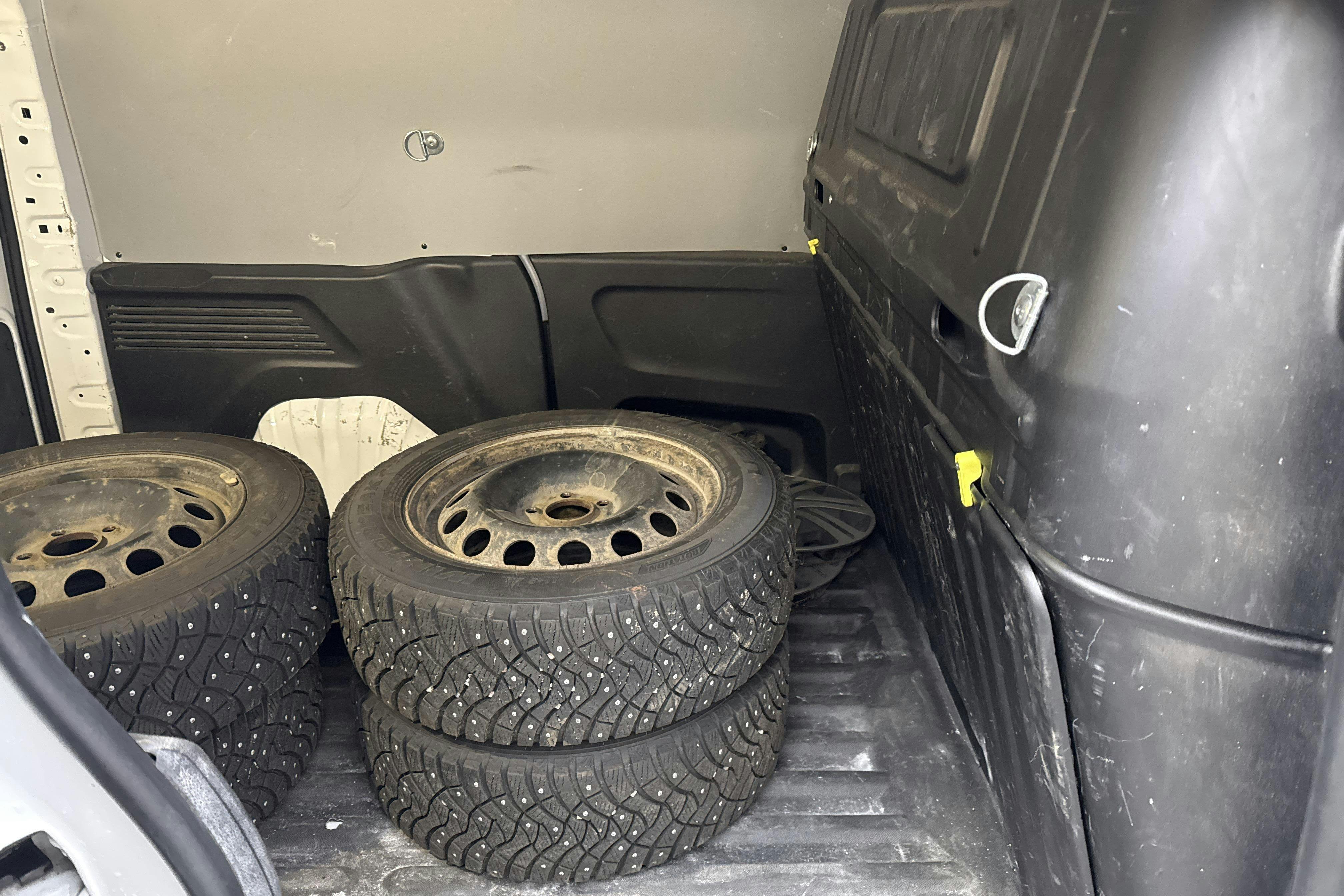 Vehicle Image 7