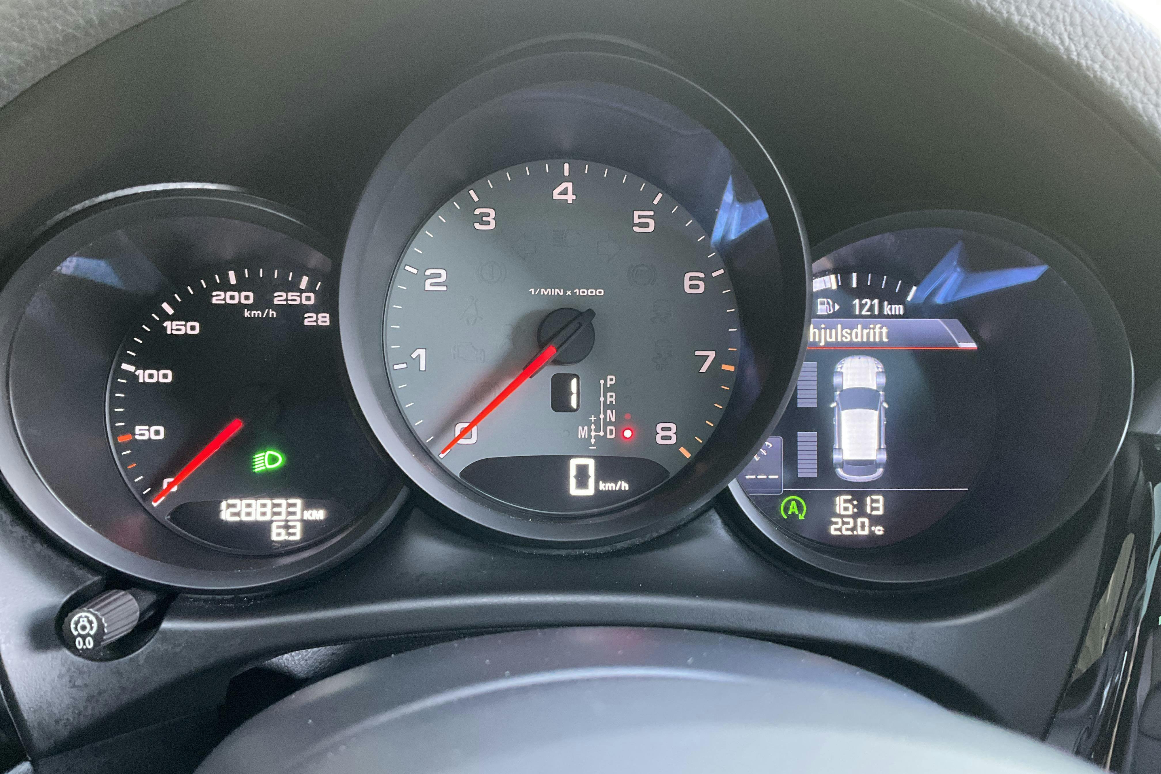 Vehicle Image 10