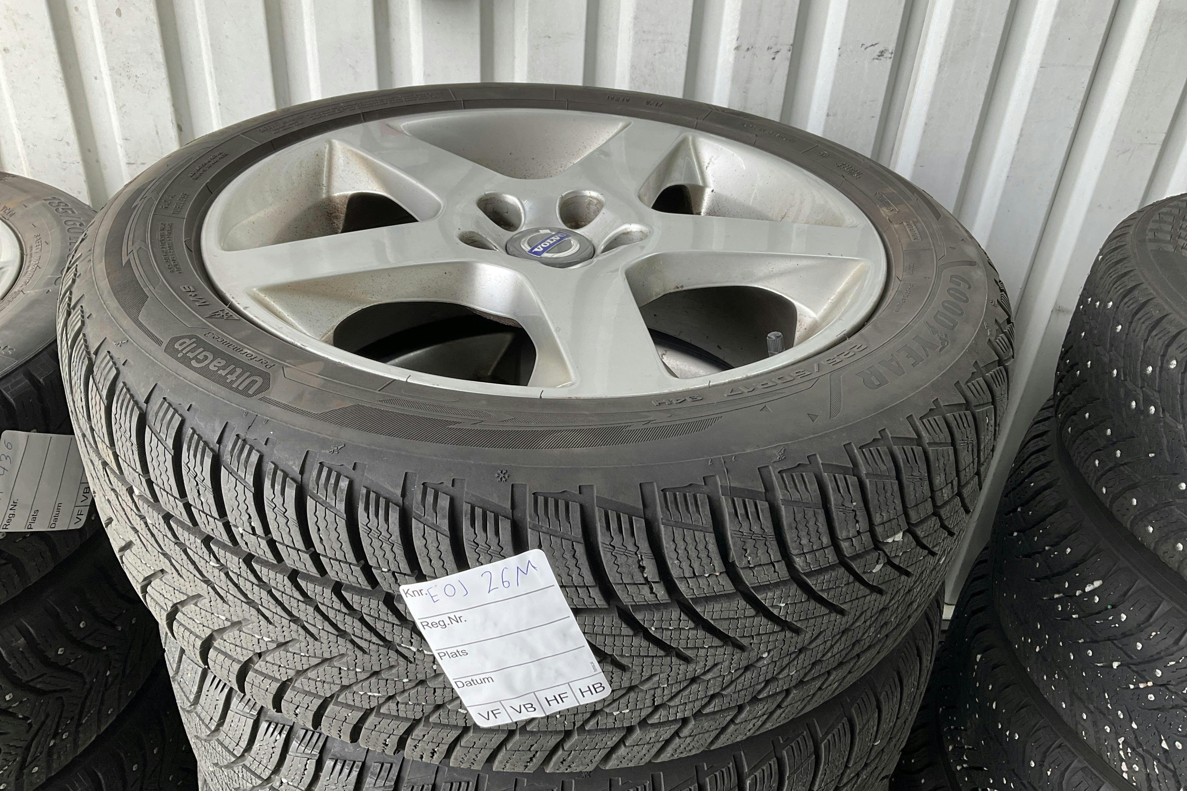 Vehicle Image 15