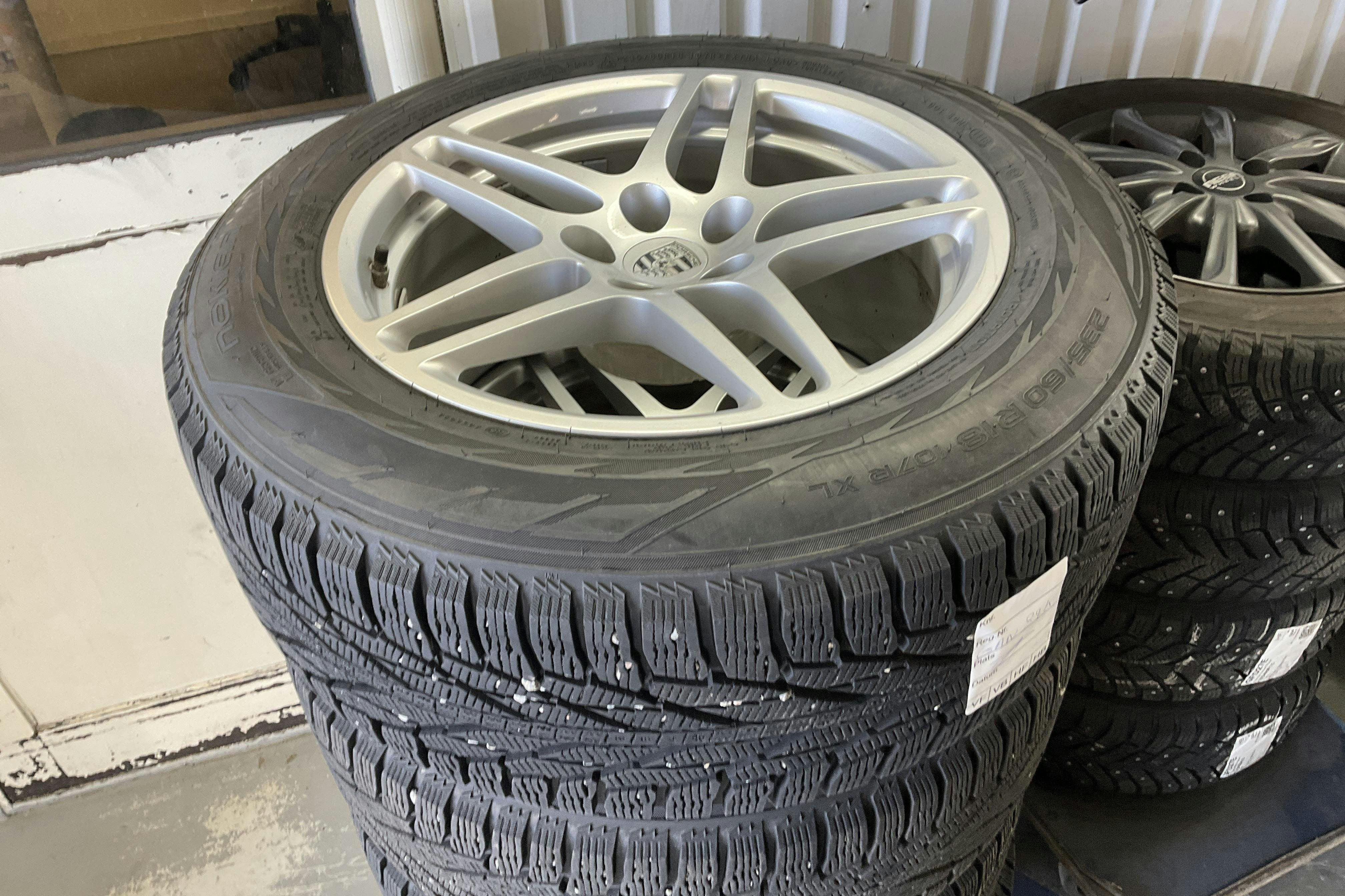 Vehicle Image 21