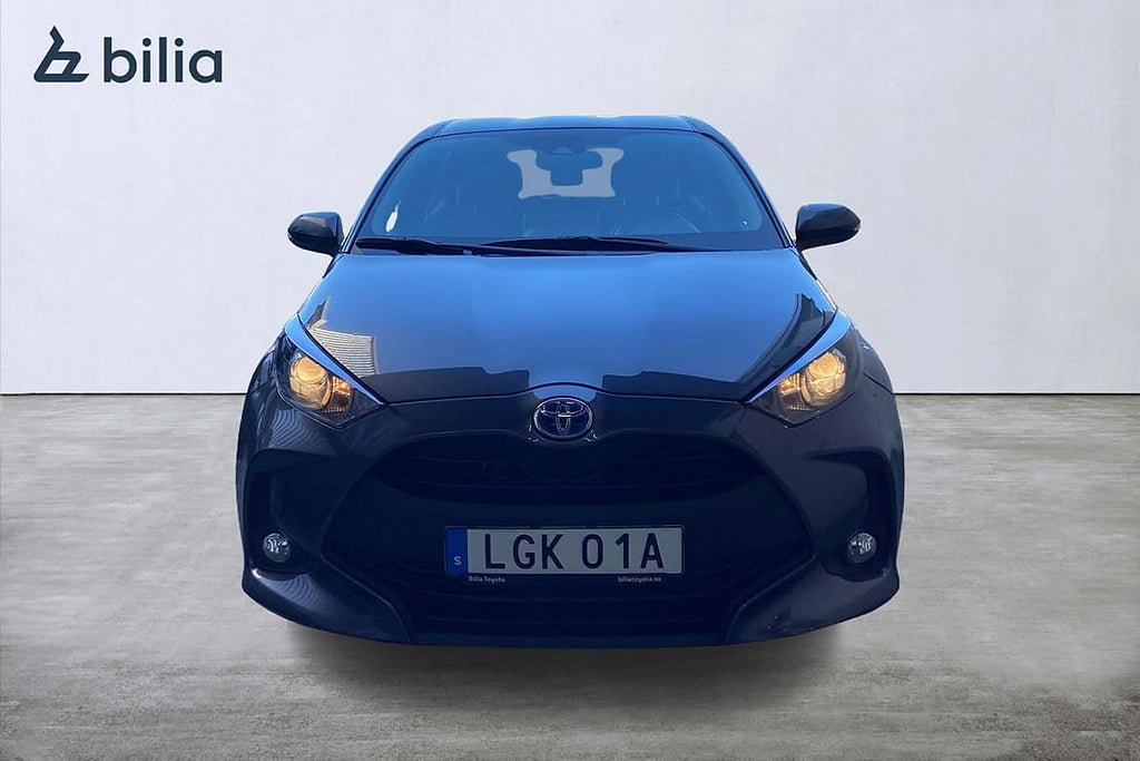 Vehicle Image 6