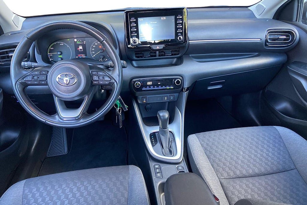Vehicle Image 10