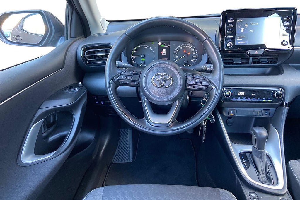 Vehicle Image 11