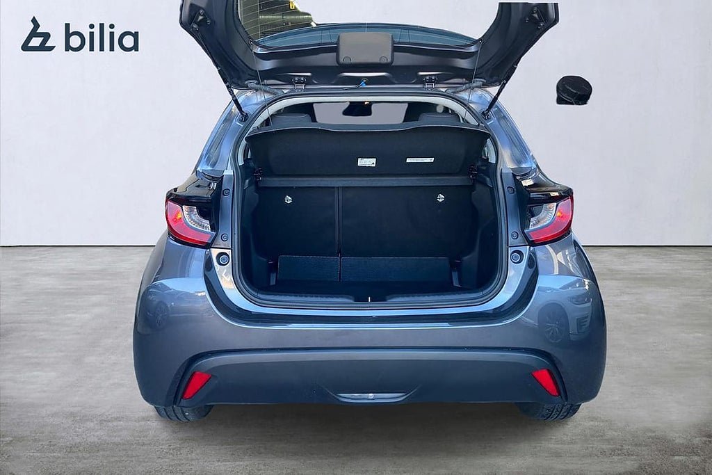 Vehicle Image 12