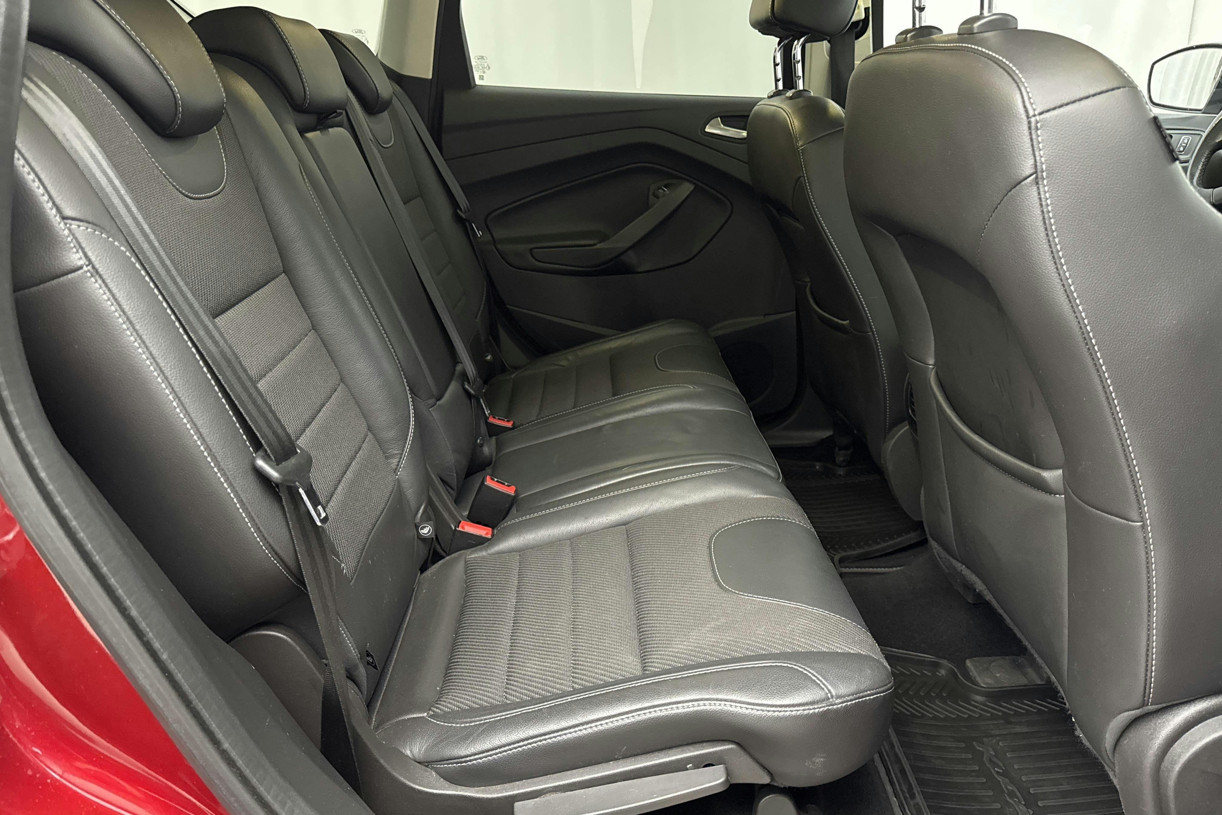 Vehicle Image 8