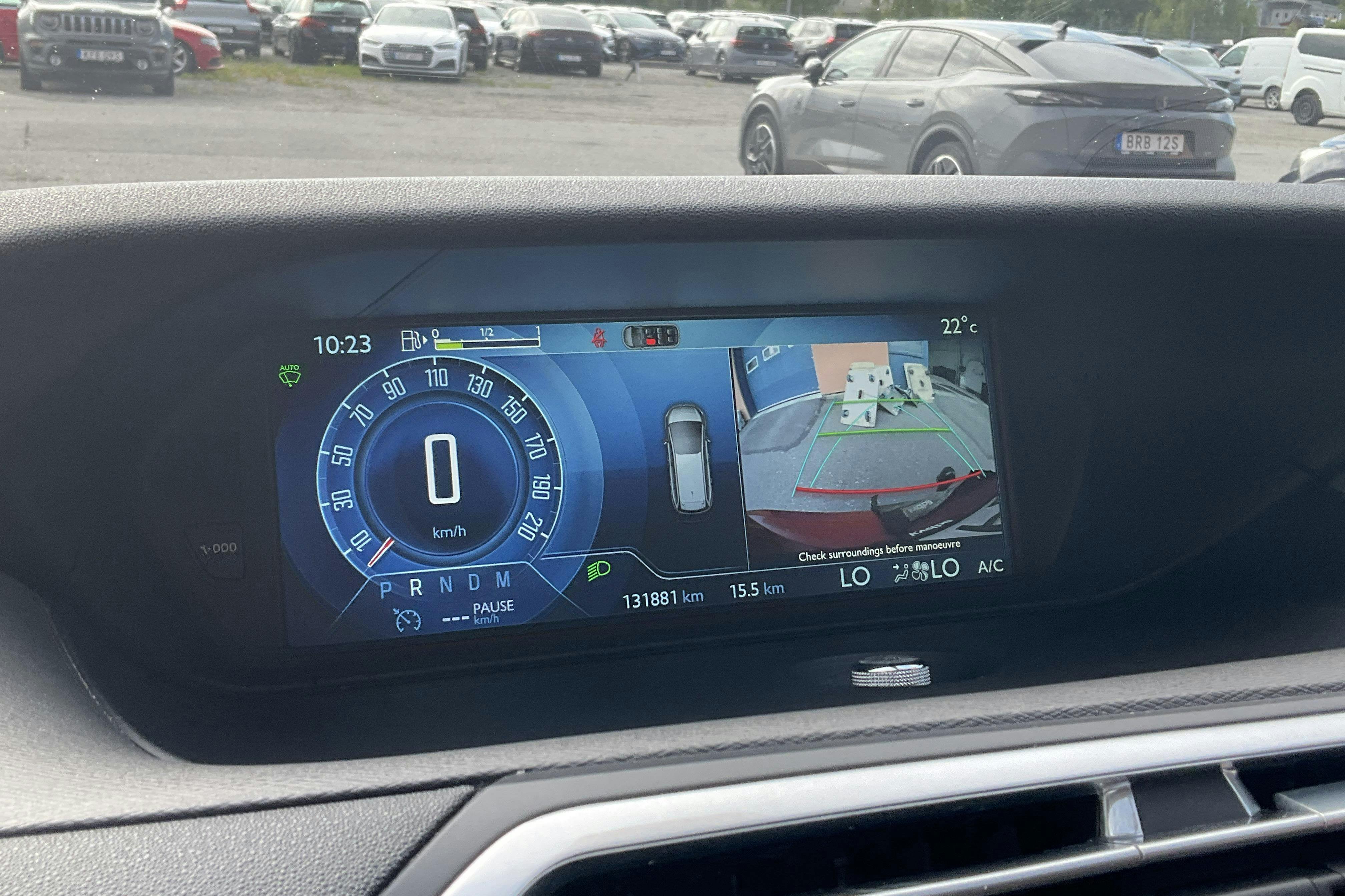 Vehicle Image 14