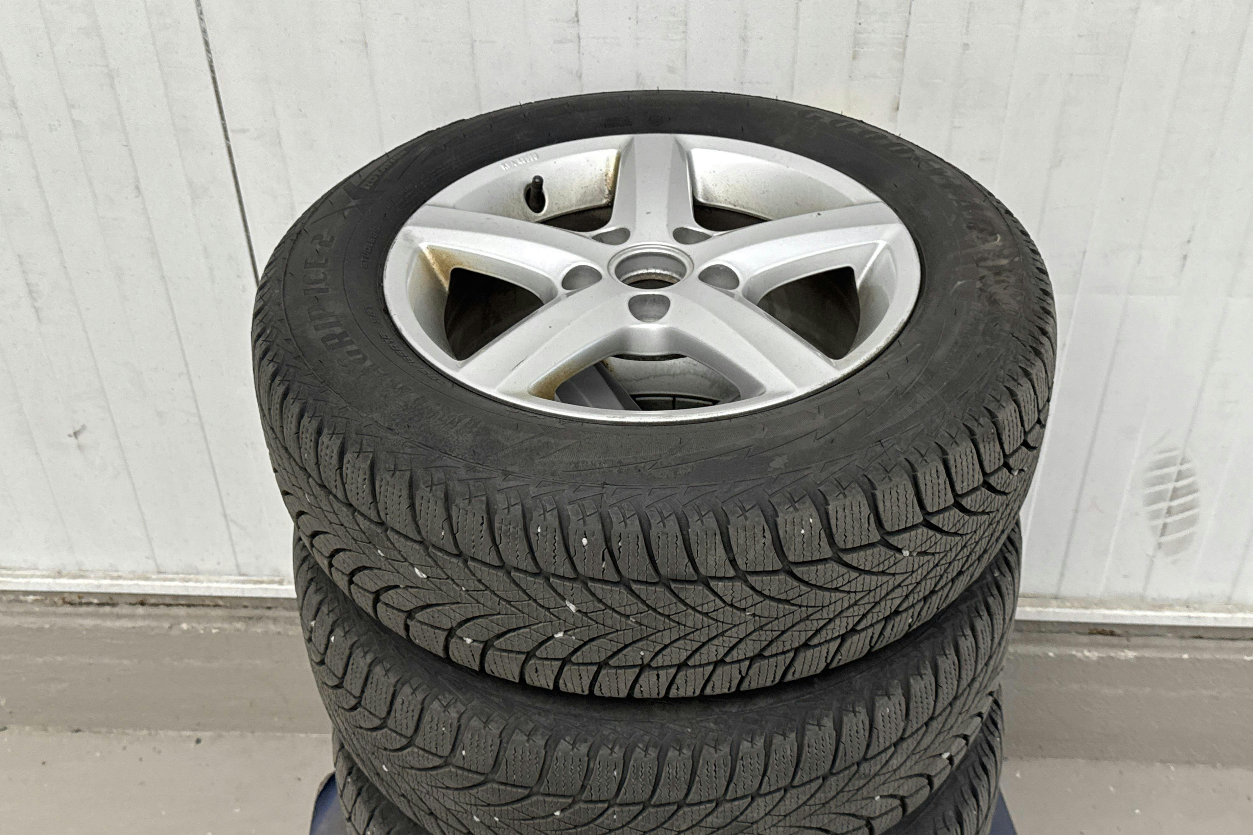 Vehicle Image 14