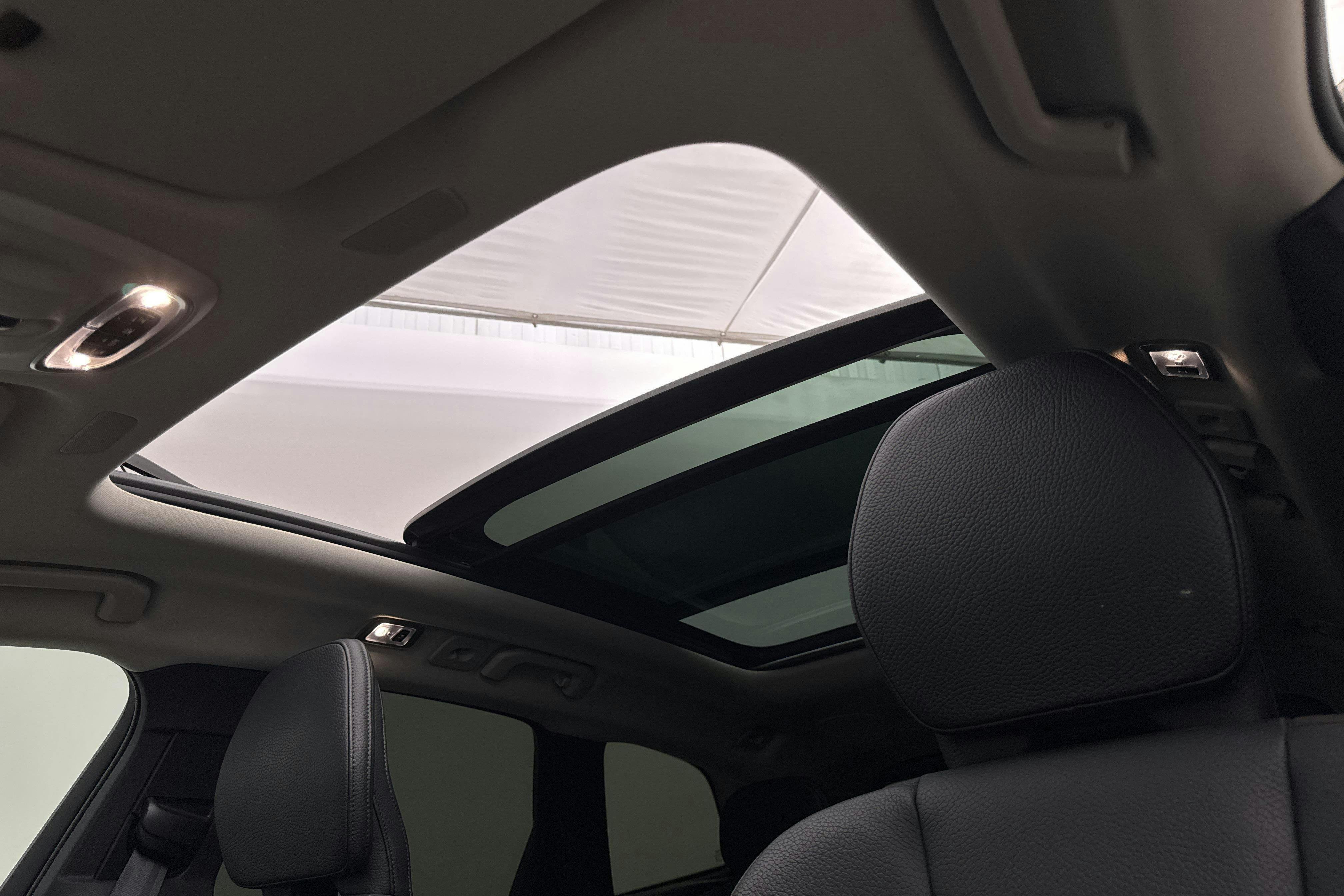Vehicle Image 17