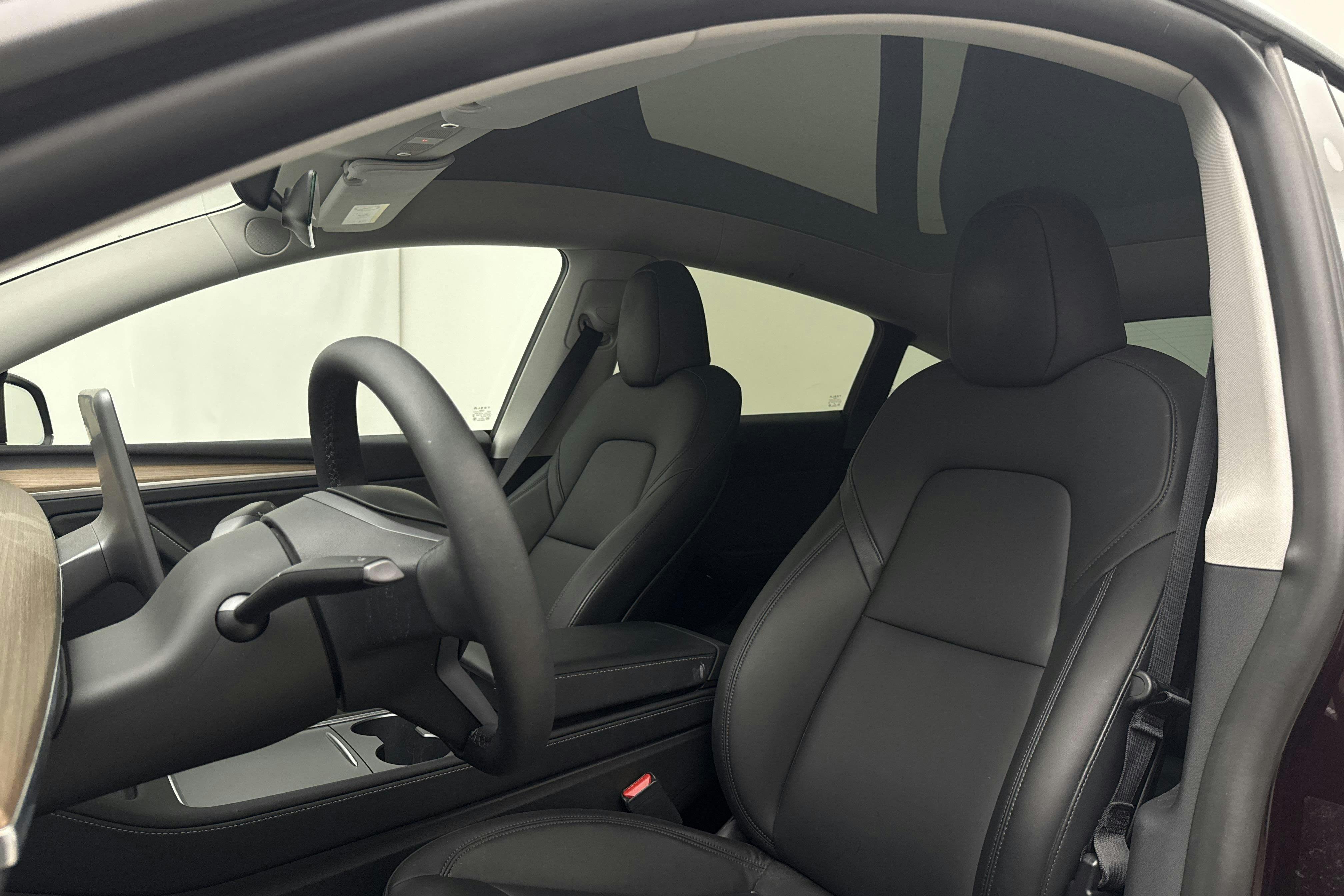 Vehicle Image 18