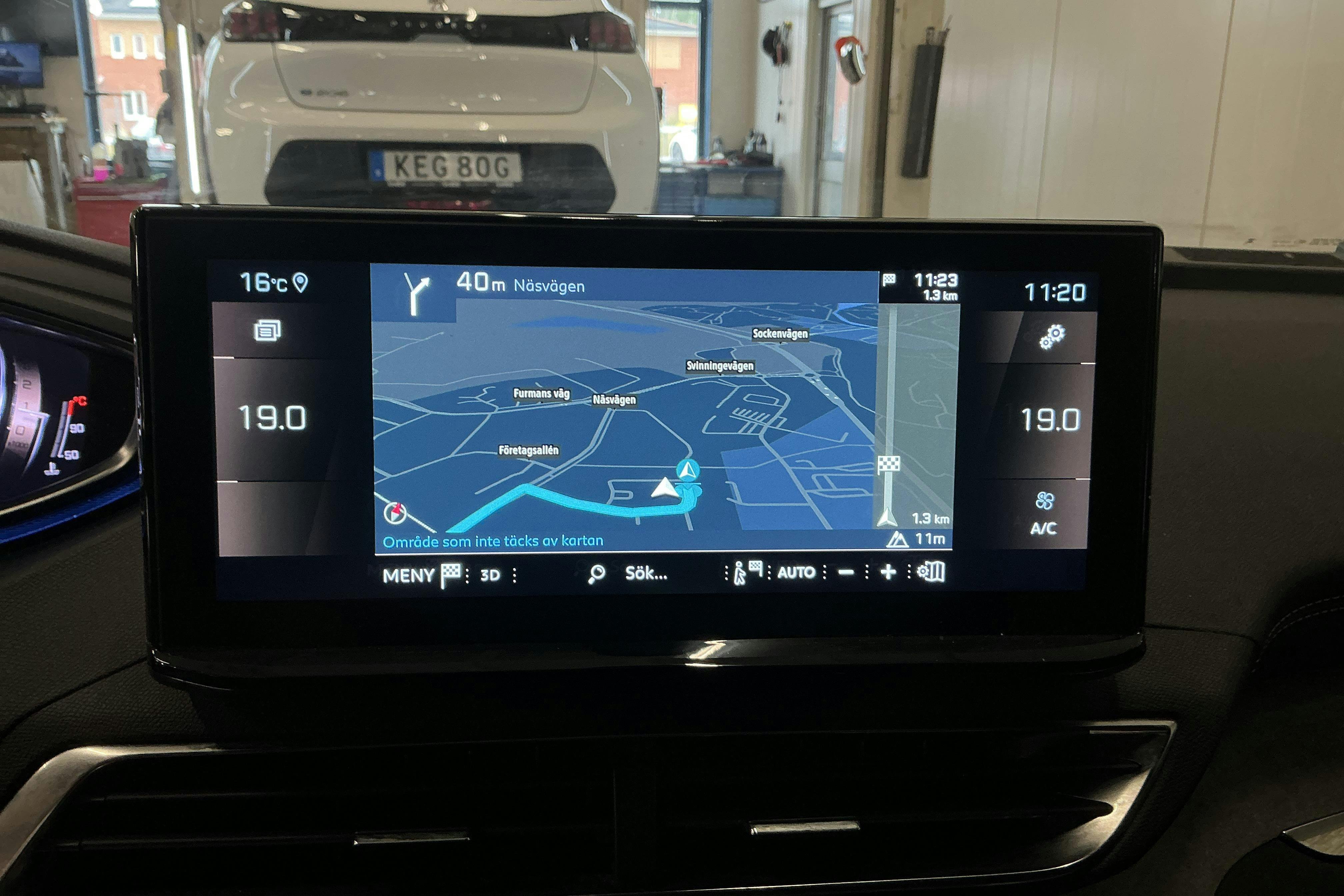Vehicle Image 17