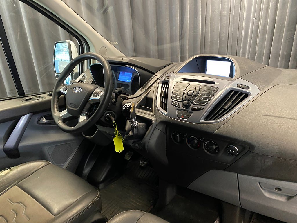 Vehicle Image 18