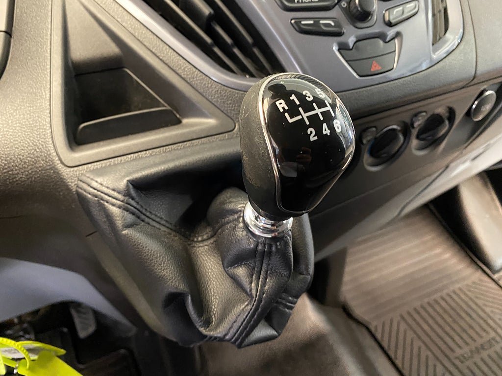 Vehicle Image 35