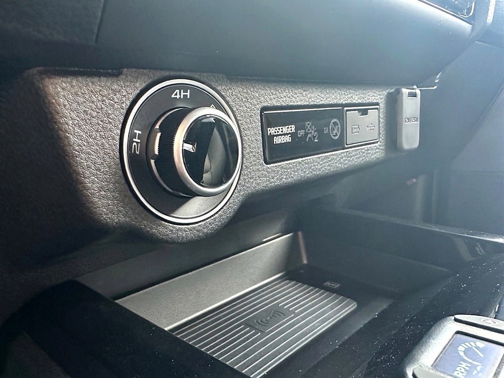 Vehicle Image 18