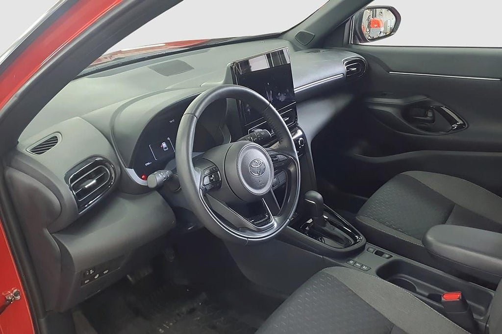 Vehicle Image 8