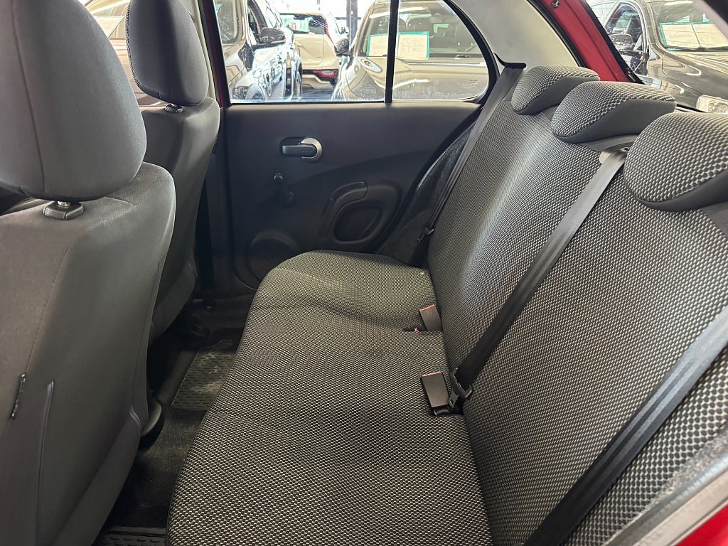 Vehicle Image 17