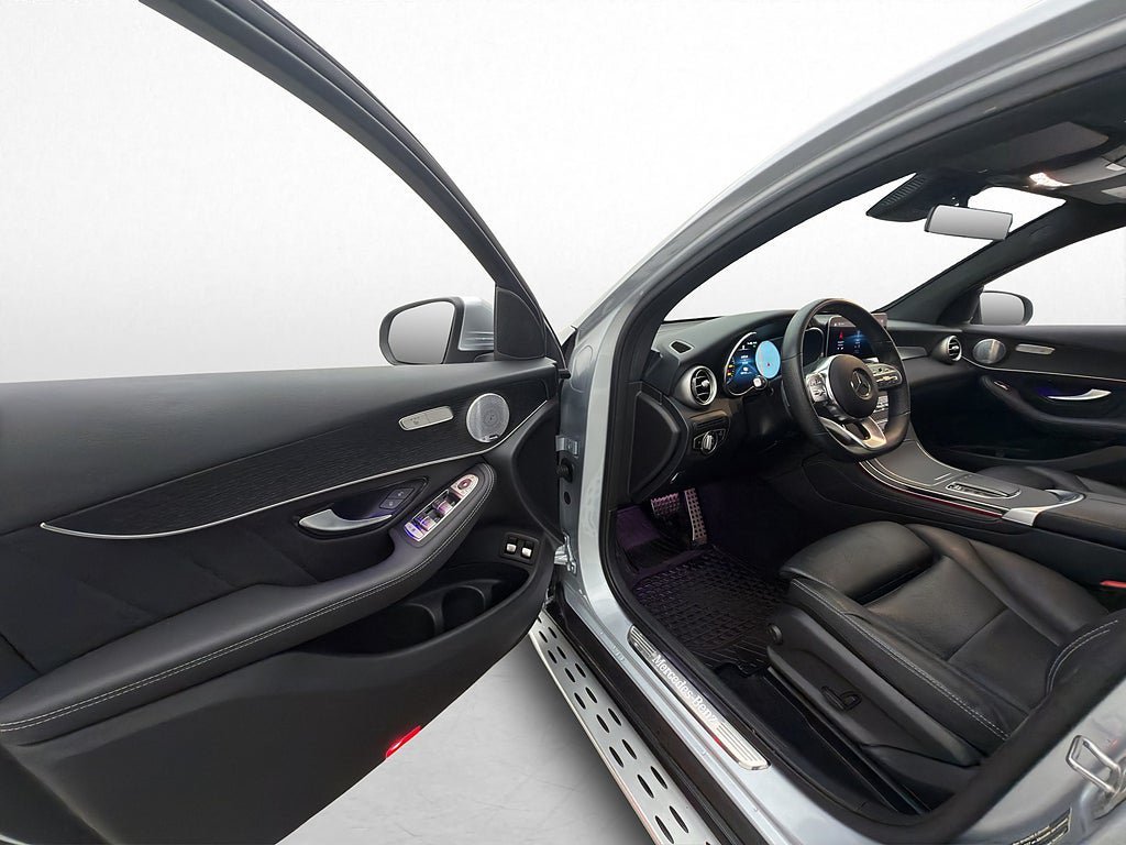 Vehicle Image 32