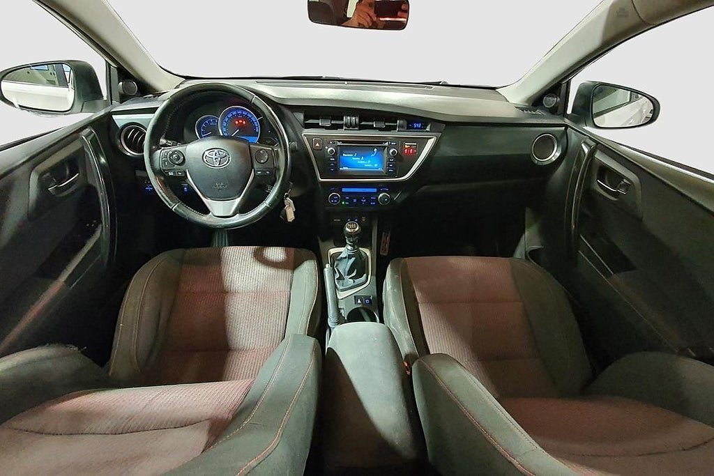 Vehicle Image 15