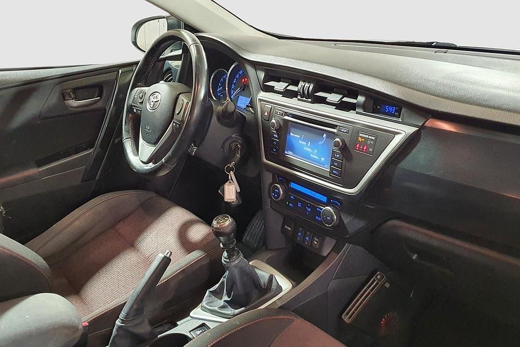 Vehicle Image 16