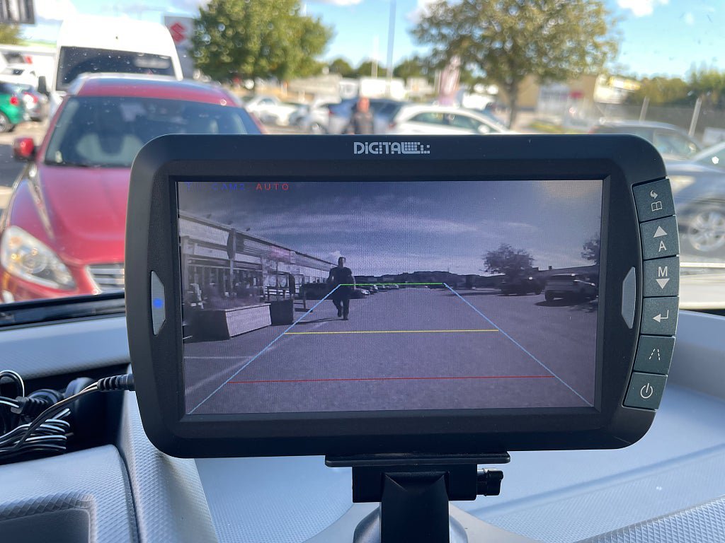 Vehicle Image 16