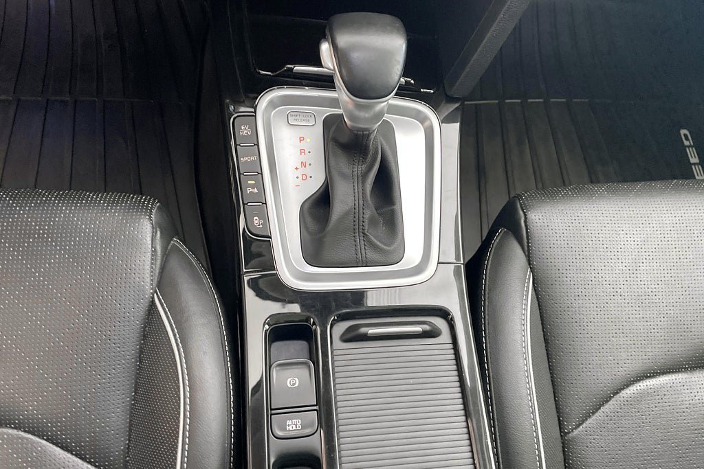Vehicle Image 28