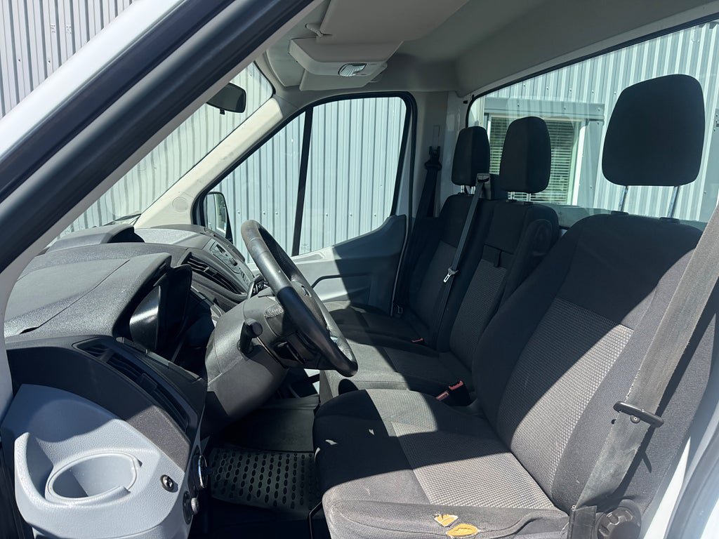 Vehicle Image 10