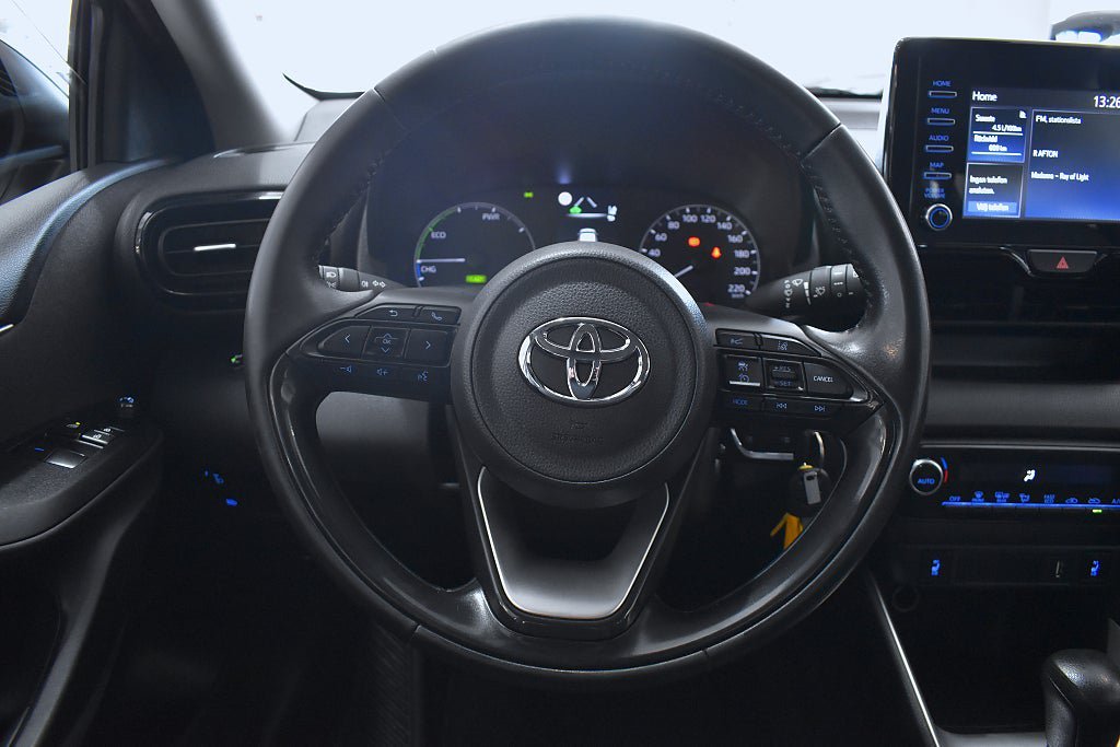 Vehicle Image 10