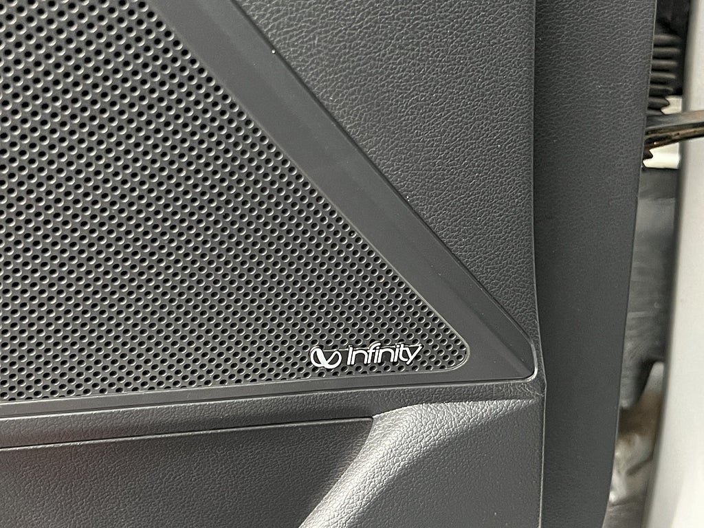Vehicle Image 28