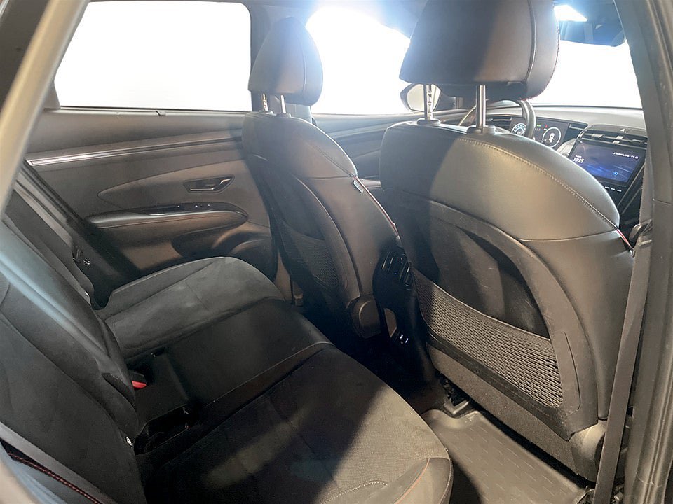 Vehicle Image 12