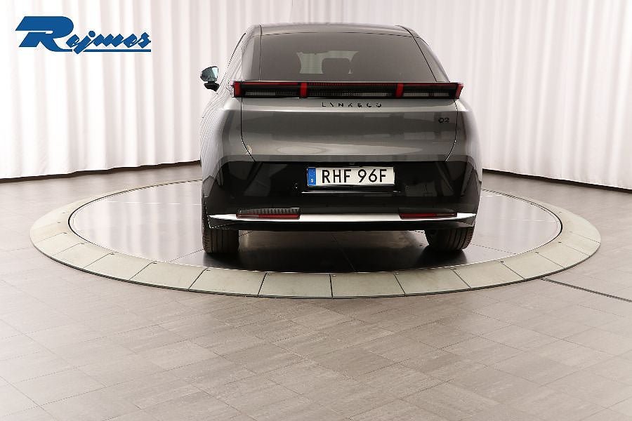 Vehicle Image 24