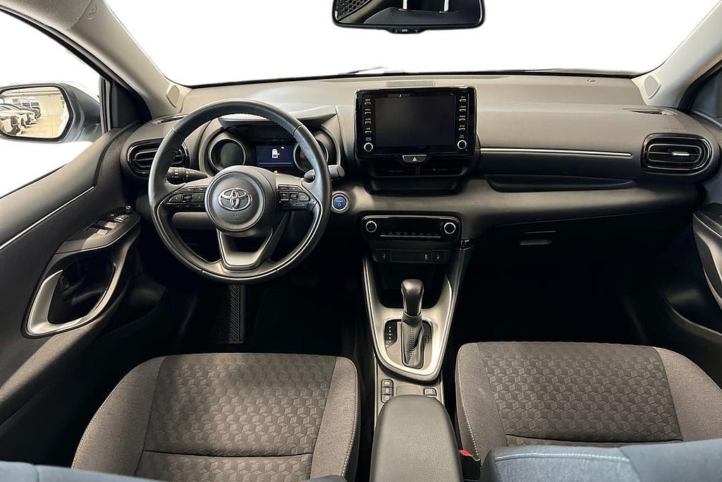 Vehicle Image 10