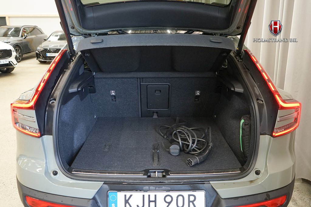 Vehicle Image 24