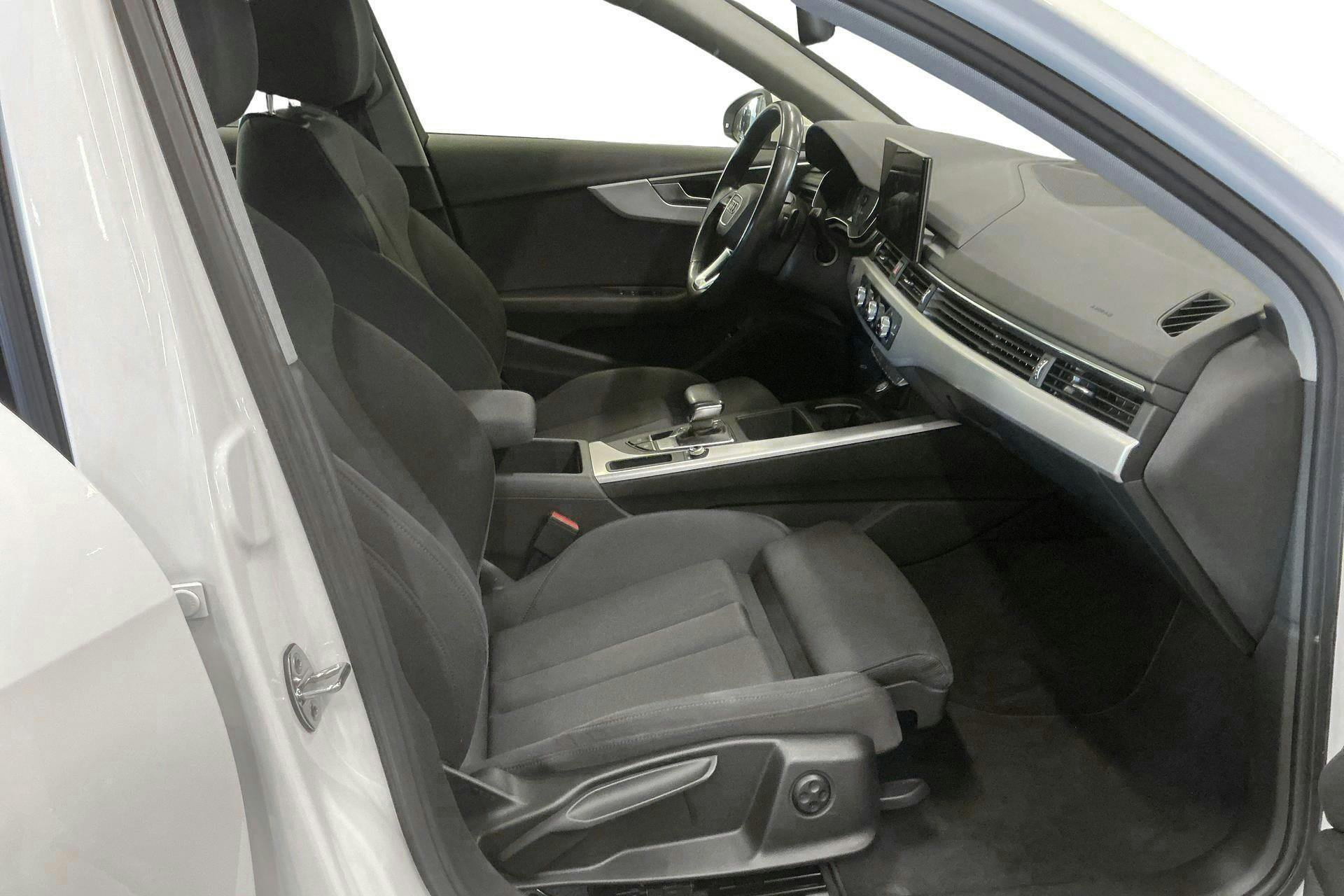 Vehicle Image 7