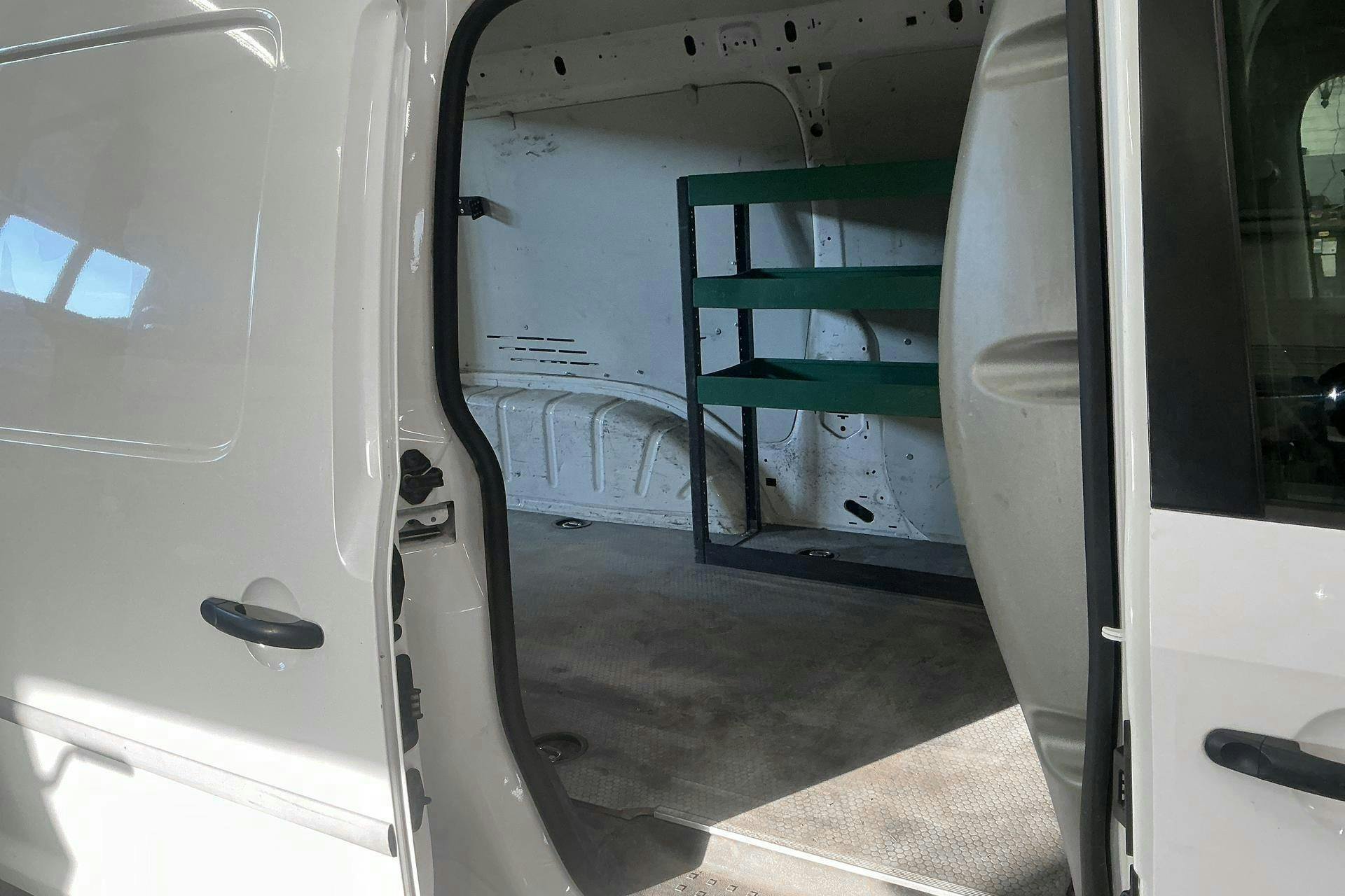 Vehicle Image 8