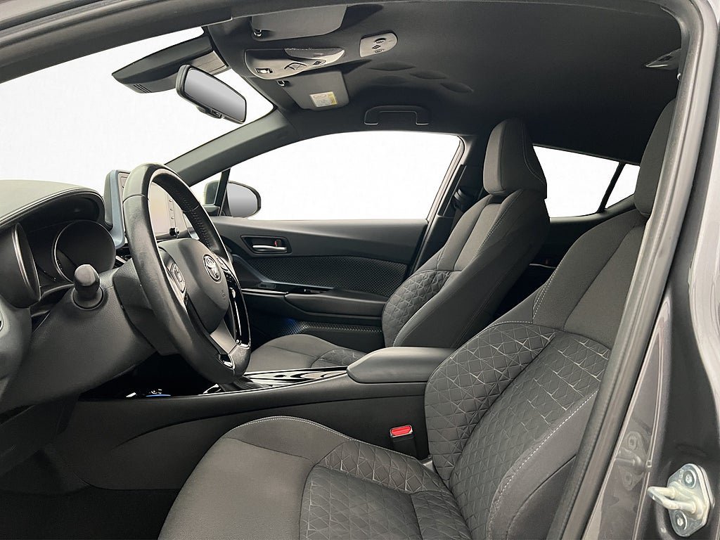 Vehicle Image 11