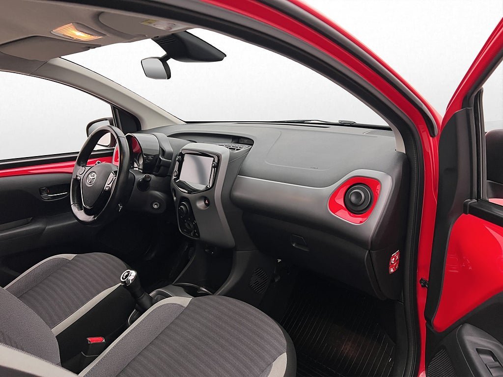 Vehicle Image 22