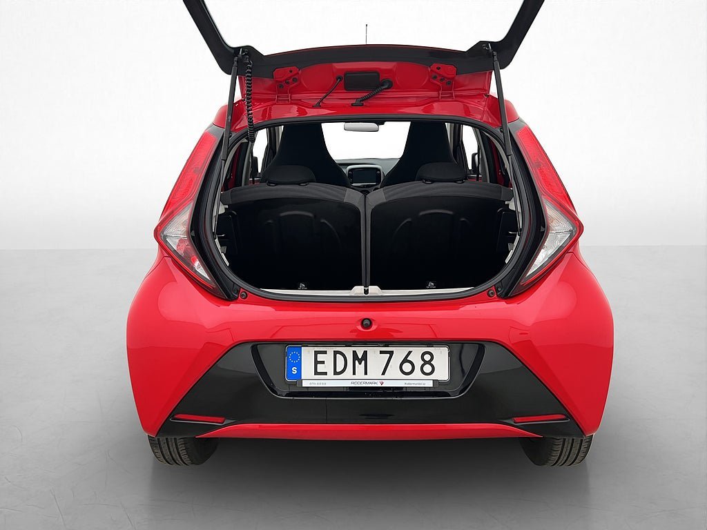 Vehicle Image 24