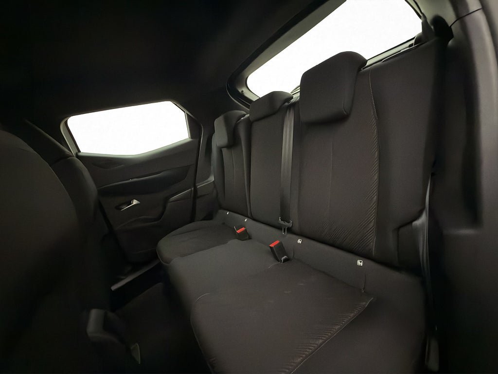 Vehicle Image 24