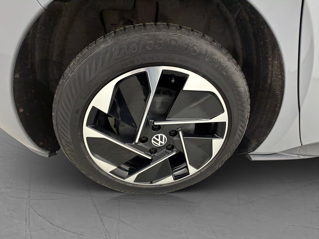 Vehicle Image 33