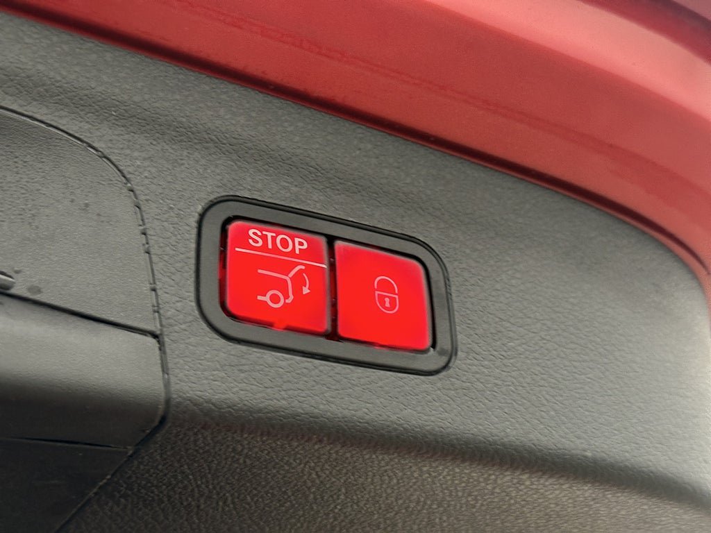 Vehicle Image 32