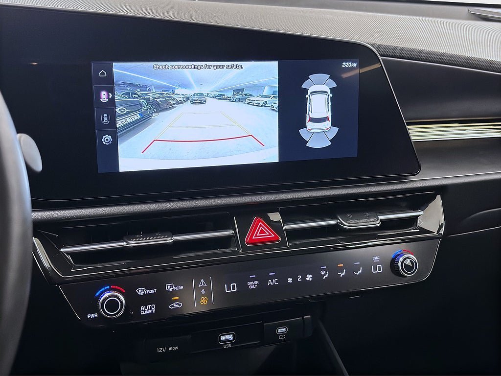 Vehicle Image 12